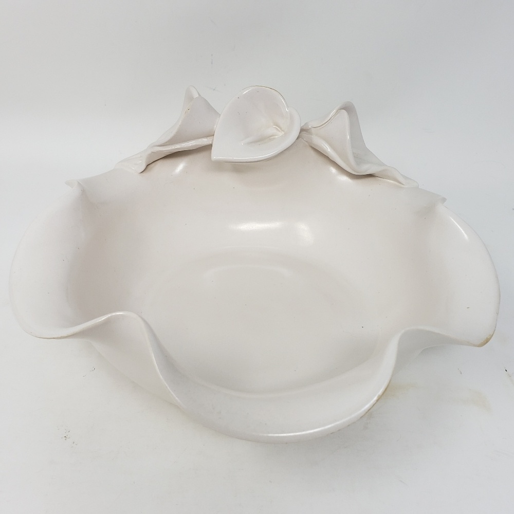 Vintage KTK , Knowles, Taylor & Knowles lily bowl